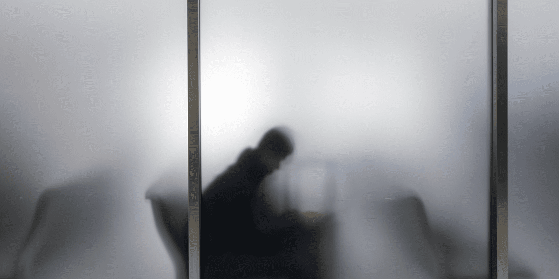 TIŠINA IZA VRATA Kad podvučemo crtu: Što ostaje iza vrata domova s PTSP-om?