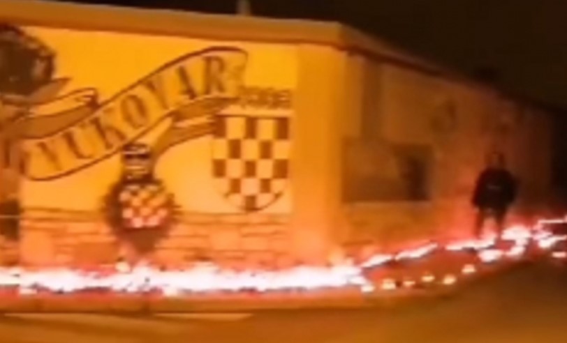 Šutao lampione zapaljene za žrtve Vukovara: Šokantni prizor u Puli, obaviještena i policija (VIDEO)