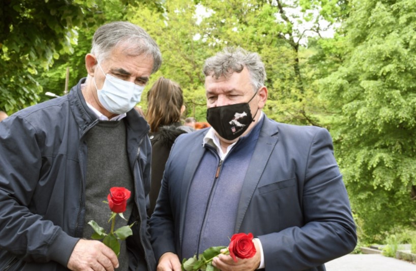 PUPOVAC ’OPRAO RUKE’?: Plakat ’Reci ne Oluji’ djelo je bivšeg člana SDSS-a!