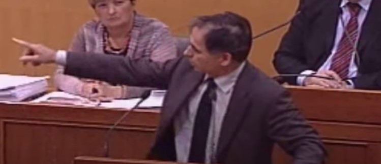 DRAMA U SABORU, PUPOVAC SE VIŠE NE VRAĆA? Izludila ga desnica: ‘Tko nam je zabio nož u leđa? Naši susjedi kojima smo vjerovali. To rade i danas kroz srpski svet!’