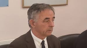 PUPOVCU JE ODZVONILO, STIŽE NASLJEDNIK? Ovakav debakl se ne pamti: Nije mu pomoglo ni što je doveo Brnabić u Zagreb