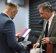 Pupovac kao Milošević „ Ja sam za mir“ ili 10 laži Milorada Pupovca