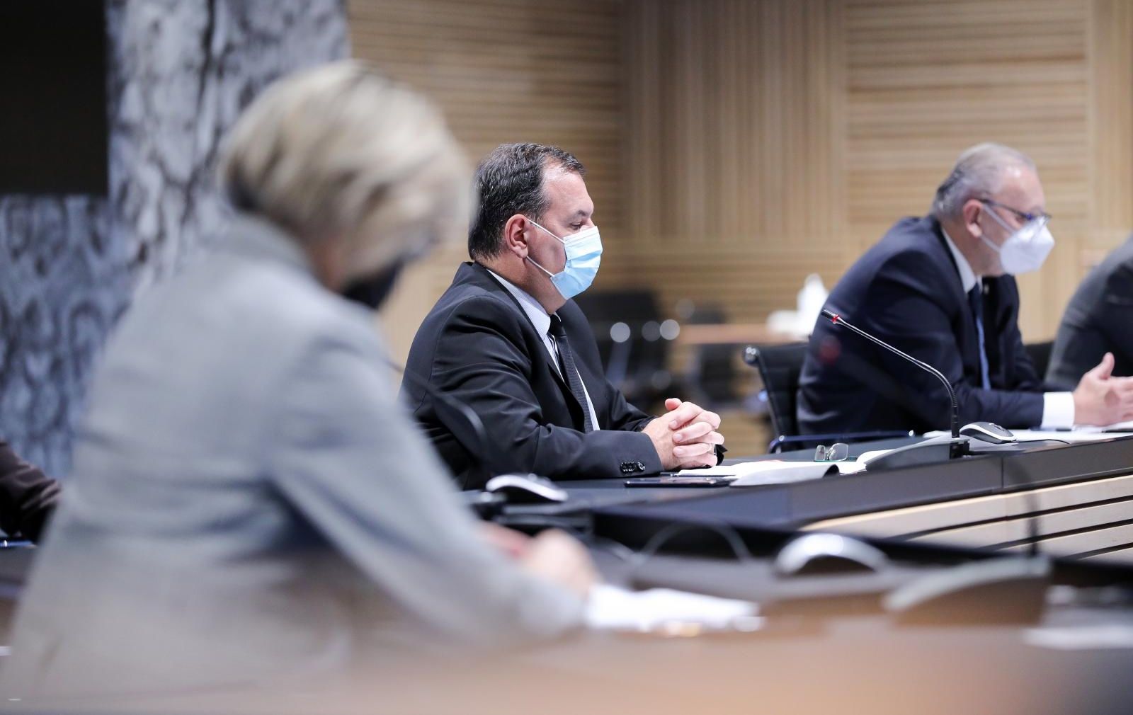 Stožer objavio najnovije podatke: umrle su 43 osobe, imamo 2927 novozaraženih