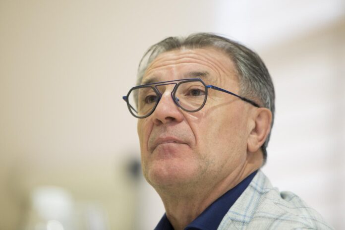 MAMIĆ ĆE IMENOVATI JOŠ MINIMALNO PET SUDACA! Spominje i neke političare: Zvali su ga i kad je ‘nestao’ u Međugorje kao bjegunac!