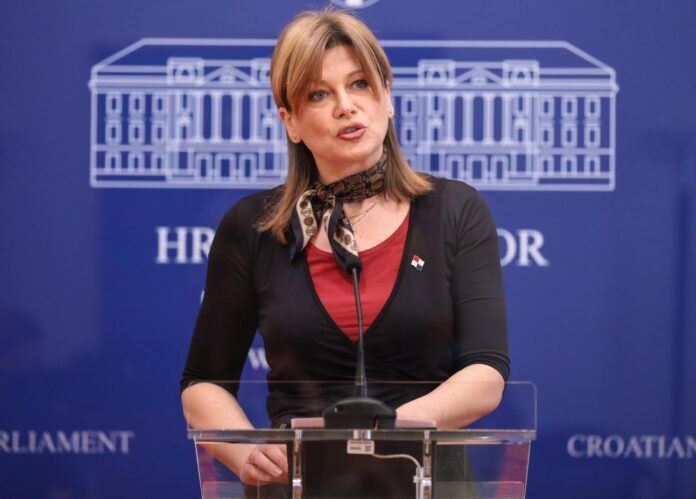 VIDOVIĆ KRIŠTO ŽESTOKO UDARILA PO MINISTRU MARIĆU: Skuplja potpise za njegov opoziv