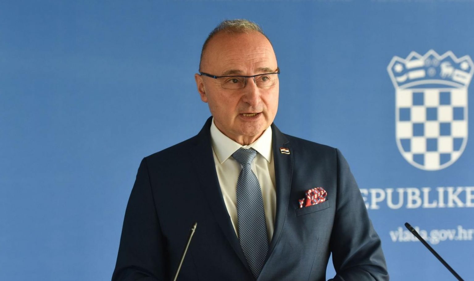 Srpski ministar unutarnjih poslova Vulin Hrvatsku i Kosovo nazvao braćom po oružju. MVEP: “To su histerične spekulacije”