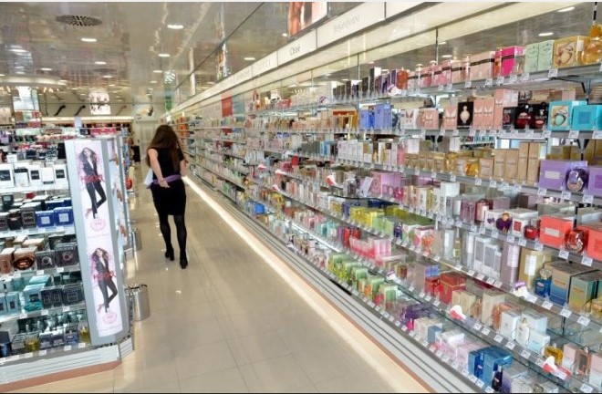 I TO JE MOGUĆE! VLASNIK MOĆNOG TRGOVAČKOG LANCA PODRŽAVA ZABRANU RADA NEDJELJOM! Analitičar mu daje za pravo: ‘Dozvola rada je čisti populizam’