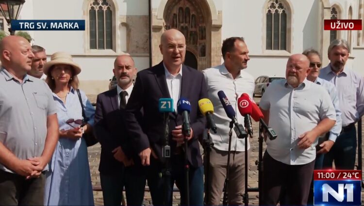 Radić se okružio DP-ovcima pa poručio: Ja imam većinu, to je jasno i Penavi!