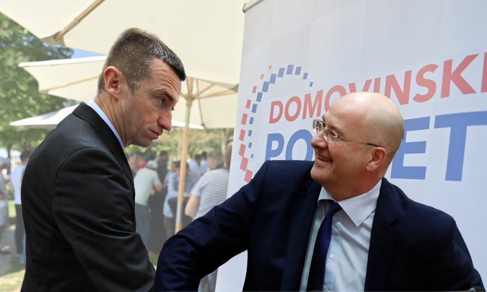 RAT U DOMOVINSKOM  POKRETU "Brat na brata, hrvat na hrvata!"