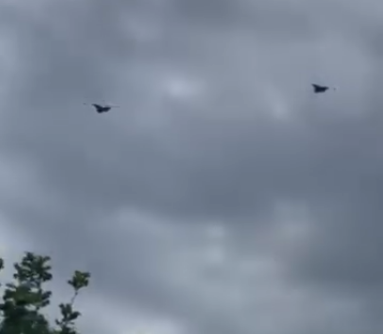 (VIDEO) Avioni Rafale lete hrvatskim nebom! Tijekom svečanosti preletjeli iznad Okučana