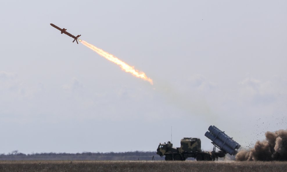 R-360 'LONG NEPTUNE' Novi ukrajinski projektil može udariti u unutrašnjost Rusije, a njegov prethodnik potopio je 'Moskvu'