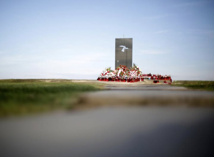 Na današnji dan, 29. prosinca 1998. godine, otkriven spomenik na Ovčari