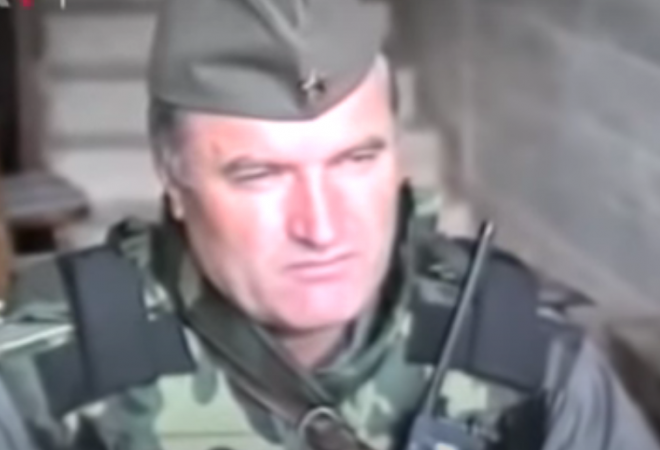 ‘NE ZASLUŽUJEMO NI MALO NADE’: U Beogradu ponovo nacrtan grafit ratnom zločincu Ratku Mladiću