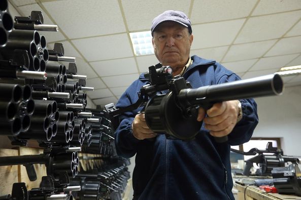 Hrvatski bacači granata u rukama ukrajinskih vojnika