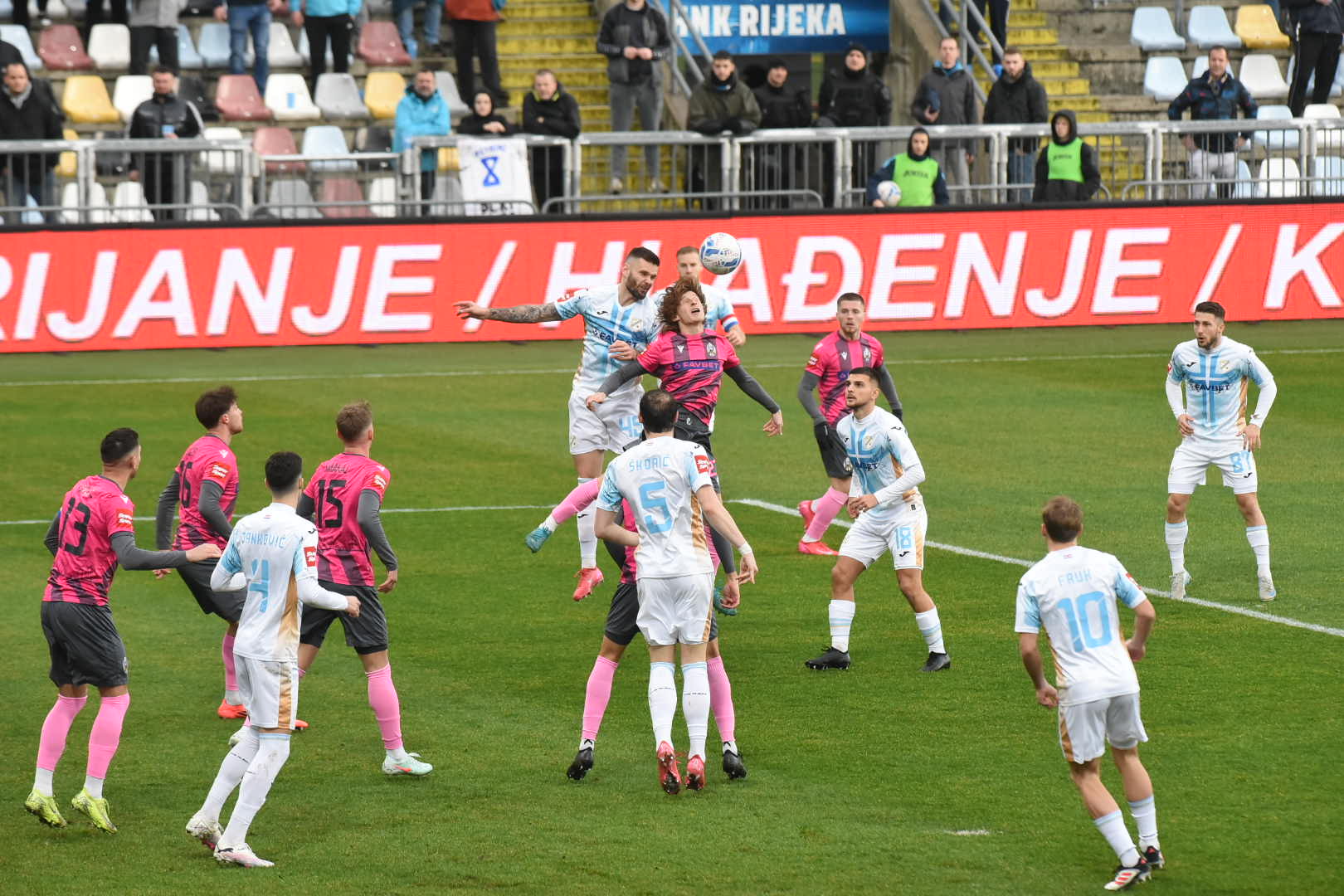 SHNL  se vratio sa stilom!  Rijeka i Dinamo pobijedili, Hajduk kiksao