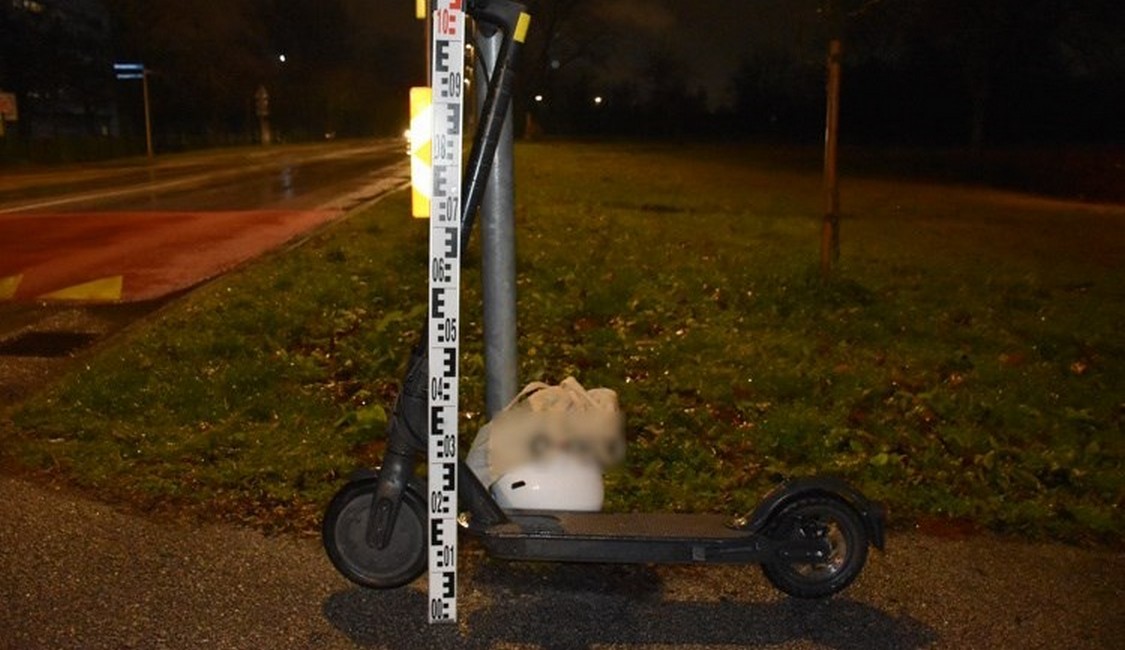 Dvije djevojčice sinoć teško stradale u padu s električnog romobila