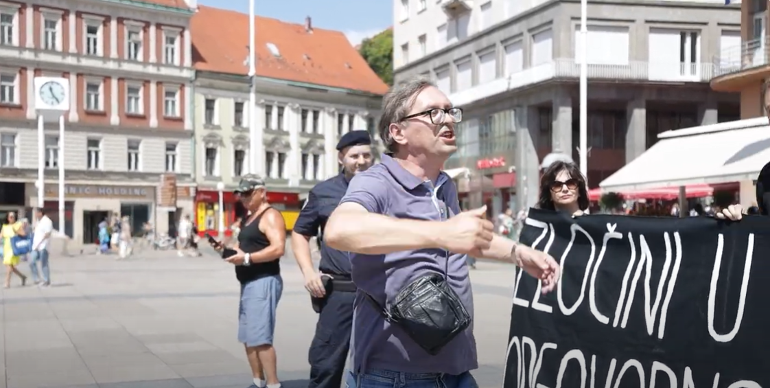 Zagrepčanin s pravom burno reagirao na transparent protiv Oluje na Trgu: 'Što ti znaš... Ti si bila tamo?'