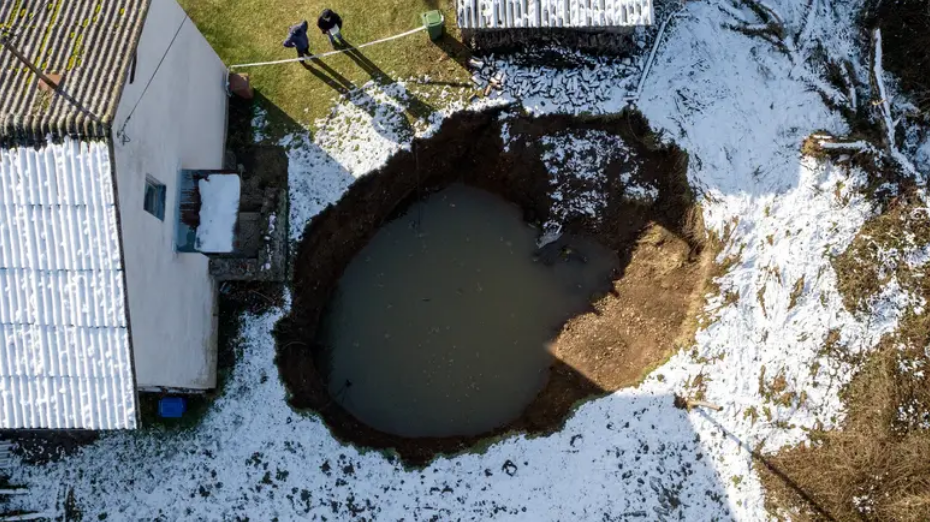 Za rupe u Mečenčanima kriva je Sunja: 'Potres je sve poremetio'