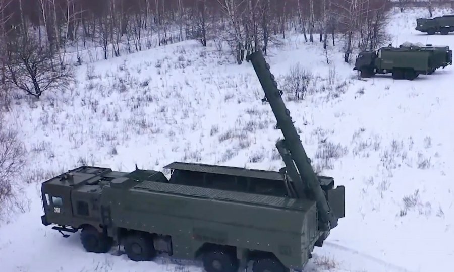 Rusi se raspisali o tome da bi zbog ukrajinske krize mogli rasporediti svoje rakete u Srbiju. Je li to zbilja realno?