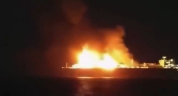 Požar na ruskom LNG tankeru u međunarodnim vodama kod Malte: Sumnja na napad ukrajinskog pomorskog drona