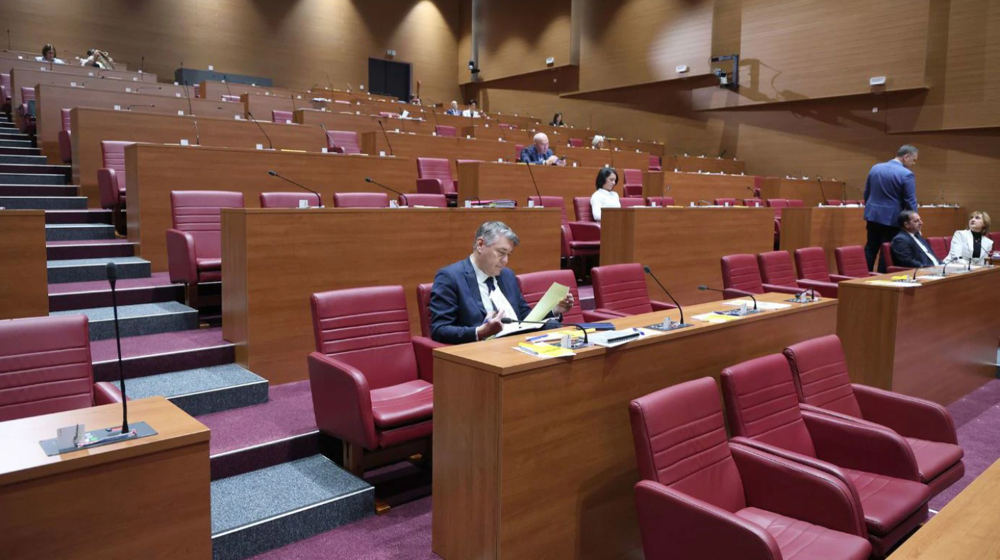 Sabor glasa o povjerenju Vladi i imenovanju ustavnih sudaca