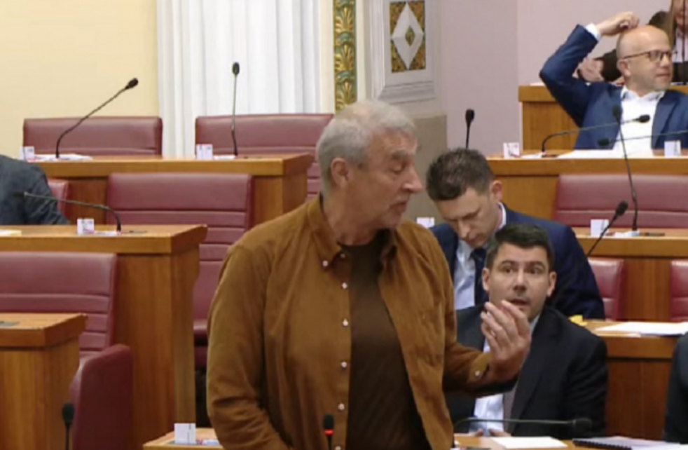 BULJ DIGAO ŽIVCE PRKAČINU: Zbog njega odbio pričati: ‘Ajde molim te, ako možeš. Ovo mi je emotivna tema’