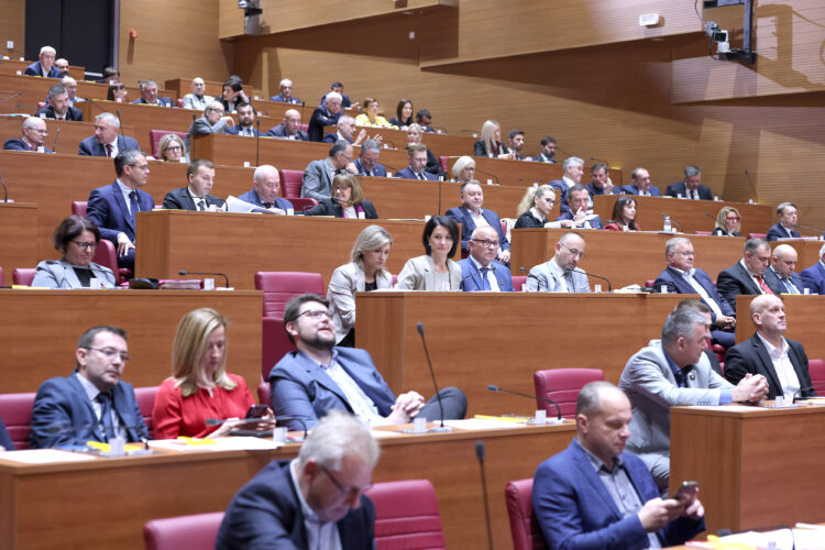 Vladajući žele dolazak dužnosnika NATO-a u Sabor da pojasni NSATU, SDP protiv