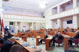 Ustavni stručnjak o mogućem povećanju broja zastupnika: To je suludo