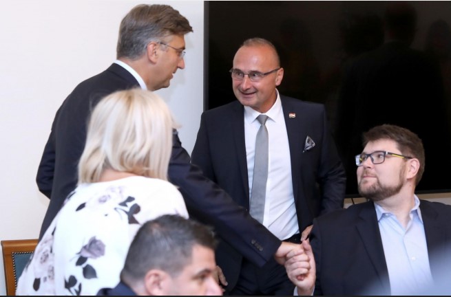 VRUĆA JESEN - EVO IH NAZAD! Nakon dugog toplog ljeta u klupe se vraćaju saborski zastupnici: ‘SAD KREĆE RASPAŠOJ’