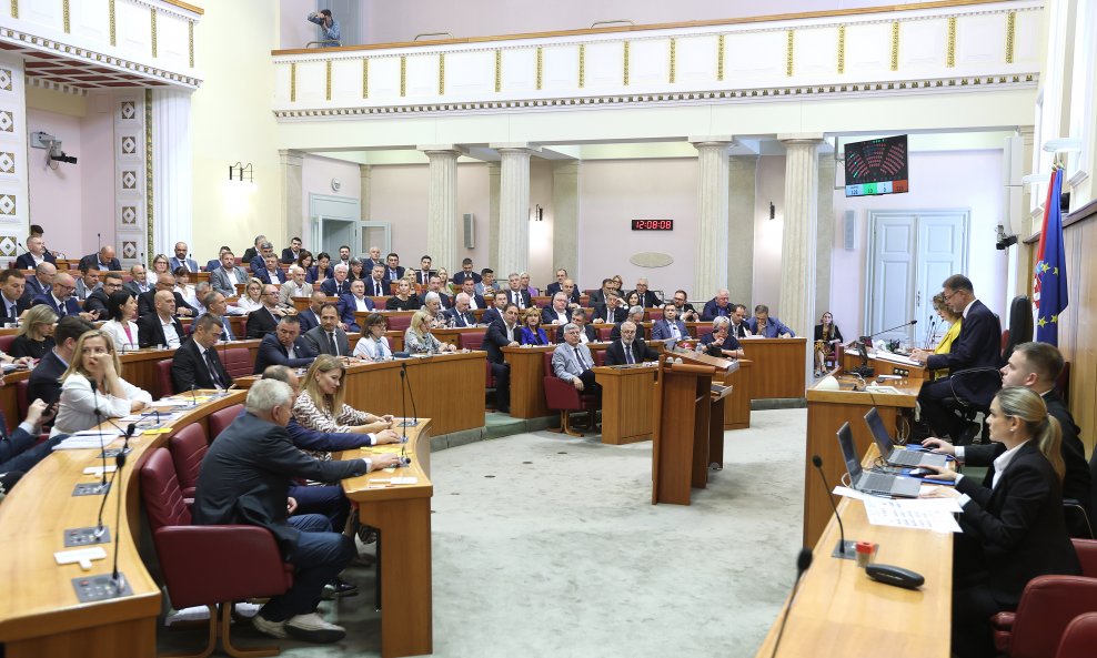 Zastupnici otišli na ljetni odmor, Jandroković: Želim da se u dobrom zdravlju nađemo sredinom rujna