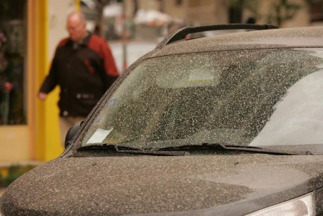 Saharski pijesak ponovno nad Hrvatskom: Kako utječe na zdravlje, okoliš i vozila?