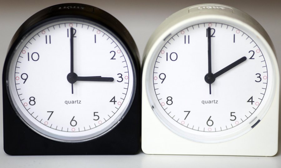 Odgađa se ukidanje pomicanja sata u Europskoj uniji