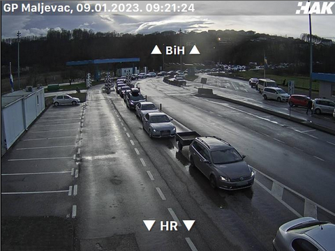 HAK: Oprez zbog mokrih kolnika. Manja gužva na graničnim prijelazima. Dvije nesreće na A3 i A7.
