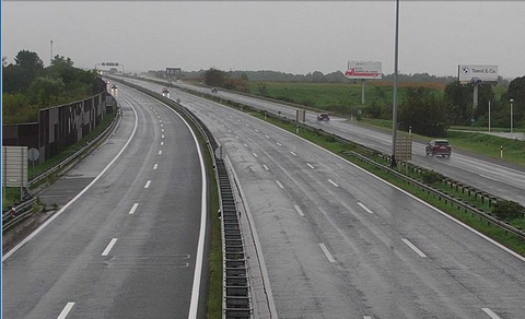 Olujni vjetar stvara probleme u prometu: Zatvorene brojne ceste diljem Hrvatske