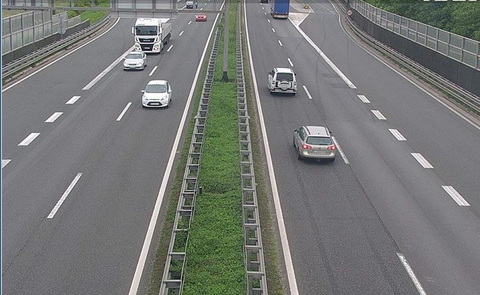 HAK: Kolnici su mokri i skliski u većem dijelu zemlje