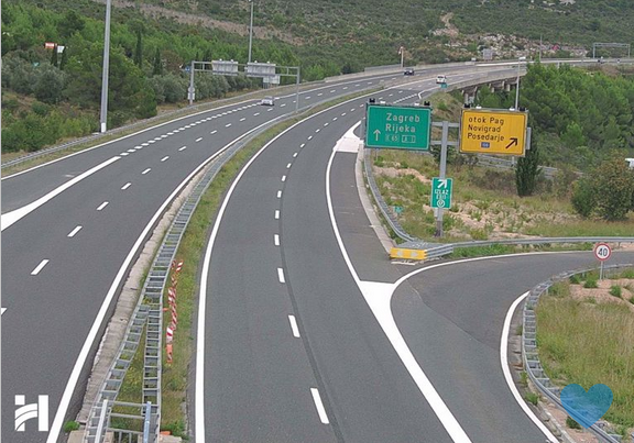 Zastoji na autocestama i Jadranskoj magistrali, promet prekinut zbog nesreće kod Zadra