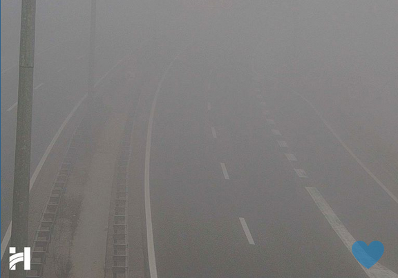 Prometne informacije: Ograničenja i posebni režimi vožnje na cestama i trajektnim linijama