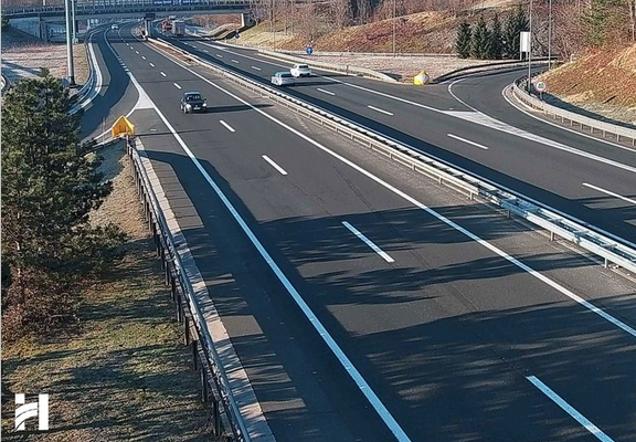 Stanje na cestama: Oprez zbog poledice, vjetra i radova na prometnicama