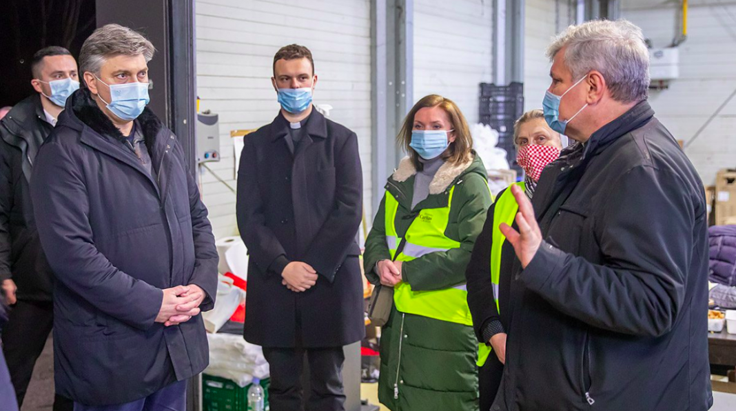 Premijer posjetio biskupa Košića i Caritasov distribucijski centar