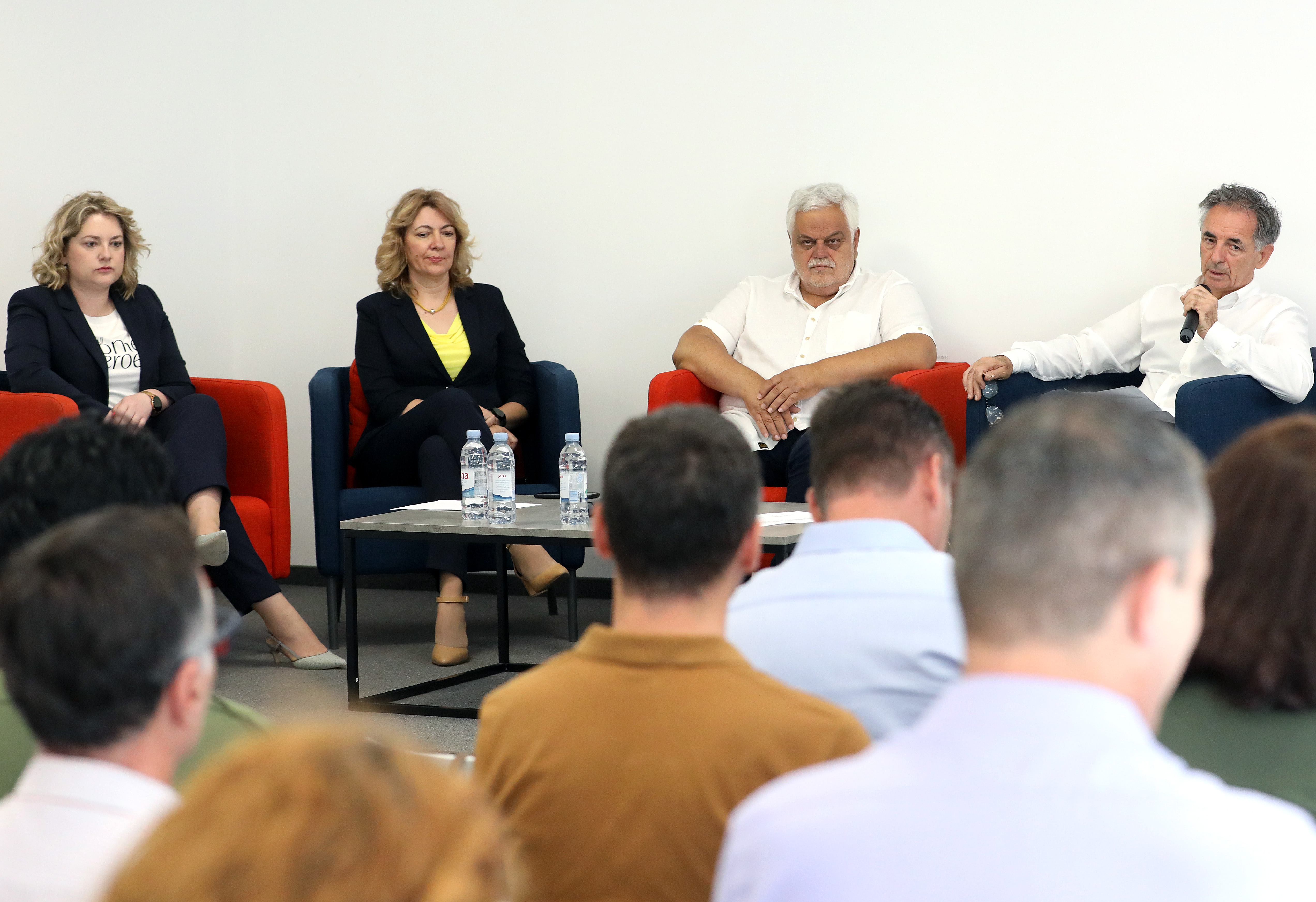 Pupovac: Opasno je i štetno da predsjednik Republike komentira rad nastavnika