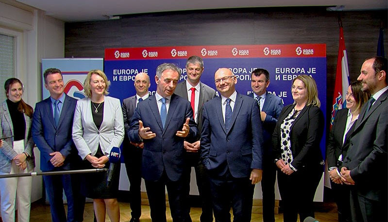 "DEMOKRACIJA" PO MILORADU: AKO SRBI IZ SDSS-a NISU U HRVATSKOJ VLADI TO JE "SEGREGACIJA"!?