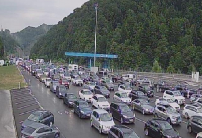 KAOTIČNO U ZAGREBU, ČUVAJTE ŽIVCE! Stvorila se kolona od 13 kilometara, problem radi i zatvoren dio Selske