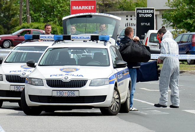 DETALJI STRAVIČNOG NAPADA U SESVETAMA: Muškarca (34) su više puta udarili autom, pucali u njega te ga na kraju i pretukli