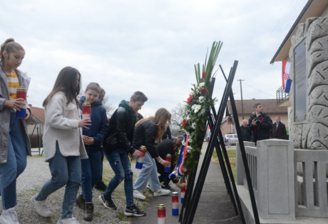 SIBINJANI IH NISU ZABORAVILI! Osmoricu domoljubnih seljaka 1935. ubili jugoslavenski žandari