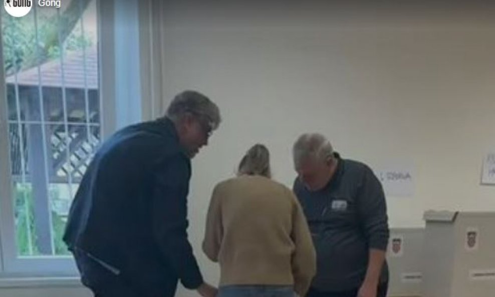 NEOVLAŠTEN PRISTUP  Gong objavio snimku: Prijavili smo Šimenca