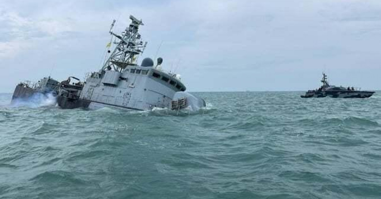 Drama u Singapurskom tjesnacu, potonuo ogroman ratni brod težak 260 tona nakon što je udario u ‘nešto‘ pod površinom