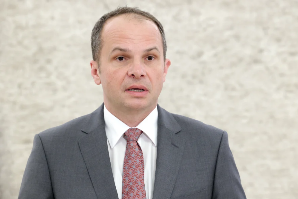 ODBOR ZA NACIONALNU SIGURNOST Sačić napustio sjednicu zbog Hajdaša Dončića, on tvrdi: Moj dojam je da je to bio akt pojedinca