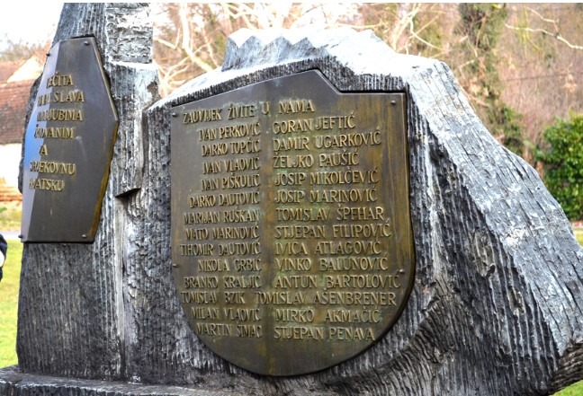 30. prosinca 1991. Širinci (Nova Gradiška) – Hrvatska vojska kao kule od karata ruši četnička uporišta u Slavoniji!