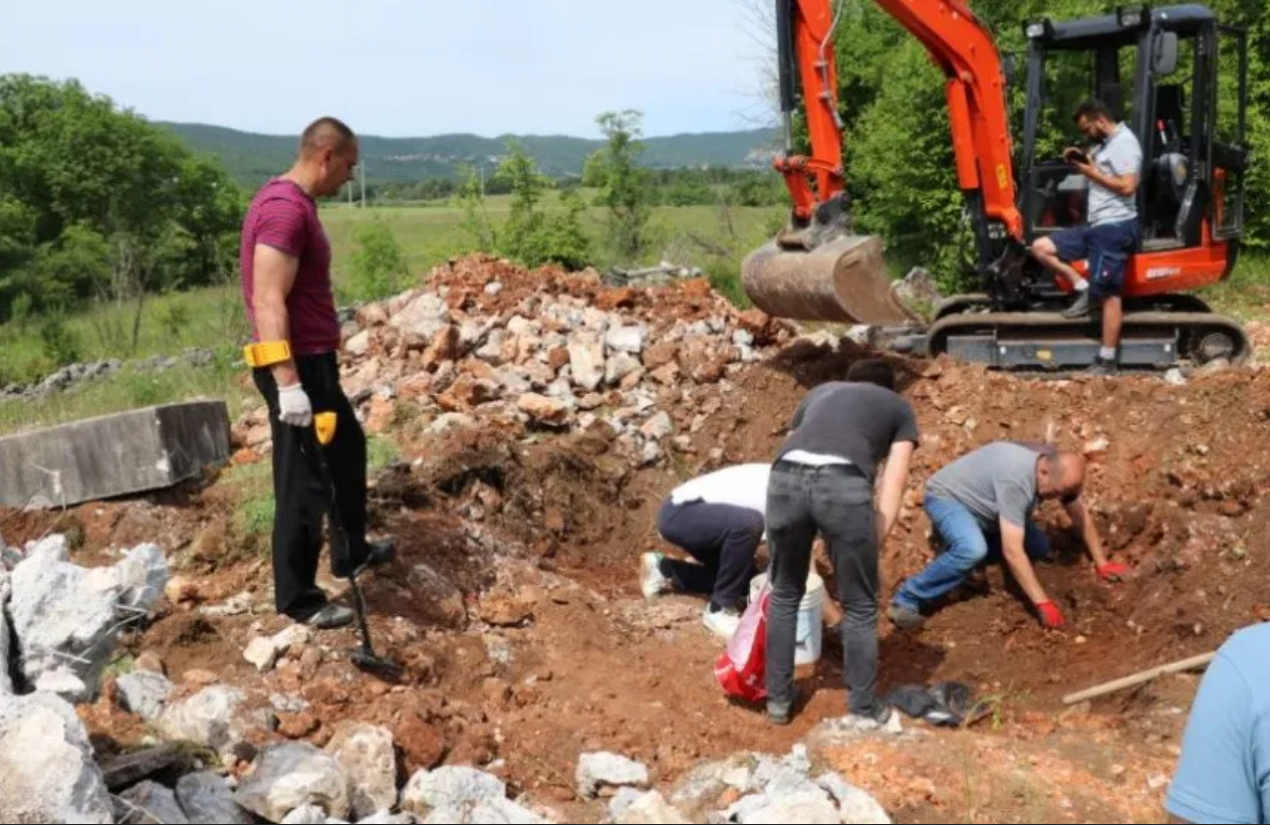 Izvršena ekshumacija šest tijela hrvatskih vojnika s Čarapova polja na Privalju kod Širokog Brijega