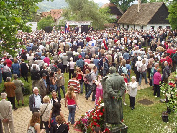 Priprema se partizanski dernek u Kumrovcu!